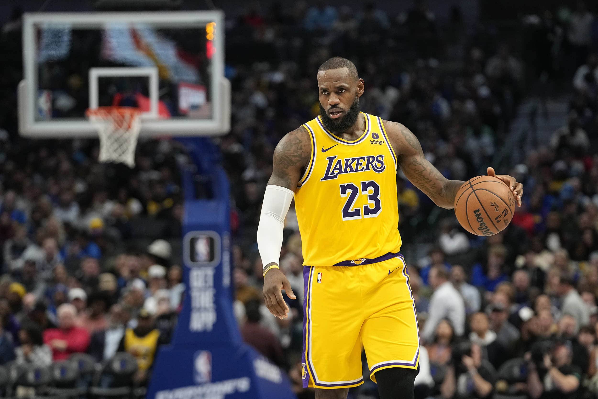 Woj：布朗尼进入NBA并不取决于詹姆斯 浓眉表示 他的防守和阅读比赛的能力都非常出色 